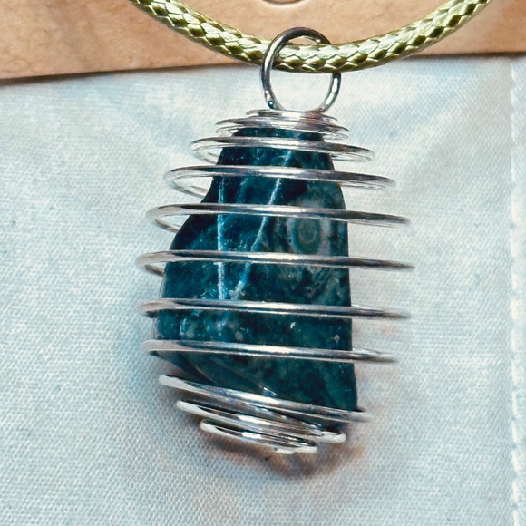 925 Sterling Silver Plated & Kambamba Stone/Crystal Spiral Wire Wrapped Cage New - Picture 7 of 9